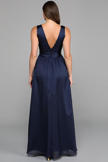 Robe longue formelle en mousseline de soie bleu marine à col en V